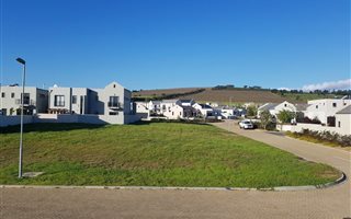 485 m² Land available in Kelderhof Country Village