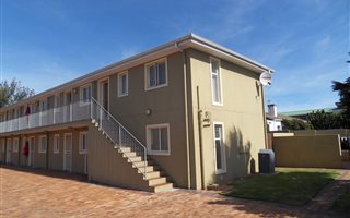 1 Bedroom House in Tableview