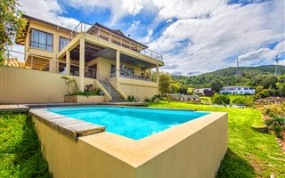 3 Bedroom House in Old Place