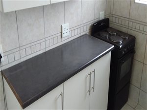 1 Bed Apartment in Eloffsdal