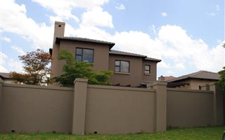 3 Bedroom House in Midlands Estate