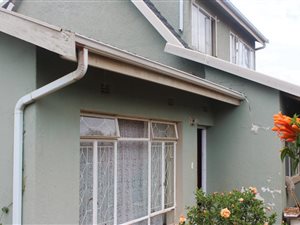 4 Bed House in Bosmont