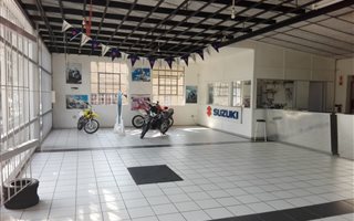1000 m² Commercial space in Evander