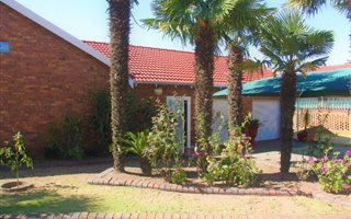 3 Bedroom Simplex in Primrose