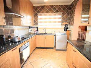 3 Bedroom House in Brackendowns