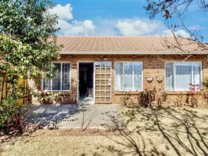 3 Bed Townhouse in Rietvalleirand
