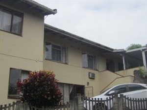9 Bed House in Sarnia