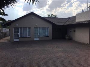 6 Bed House in Kilner Park