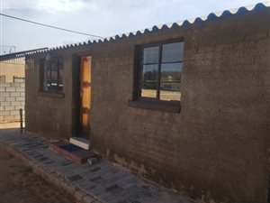 2 Bed House in Diepkloof
