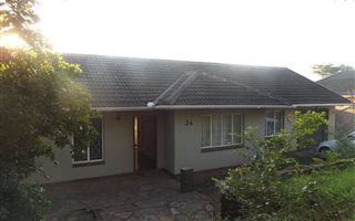 3 Bedroom House in Bisley