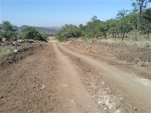 110 ha Land available in Roossenekal