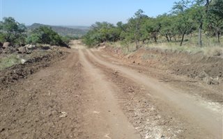 110 ha Land available in Roossenekal