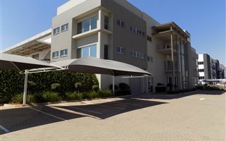 8760 m² Industrial space in Linbro Park
