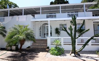 6 Bedroom House in Paradise