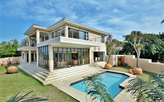 6 Bedroom House in Salt Rock