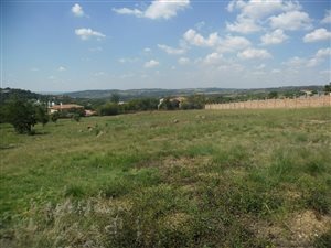 1 ha Land available in Mooikloof Equestrian Estate