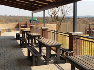 2 Bedroom Apartment in Mooikloof Gardens
