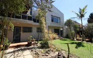 4 Bedroom House in Eden