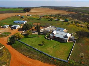 3949 ha Farm in Nieuwoudtville