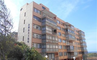 2 Bedroom Apartment in Athlone Park