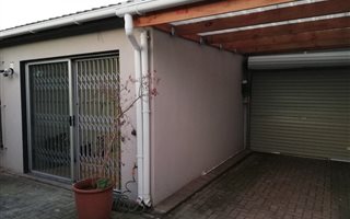 2 Bedroom House in Kenilworth
