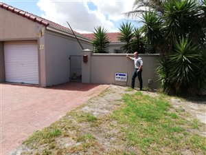 2 Bed Townhouse in Brackenfell Central
