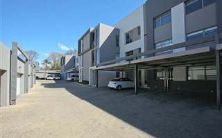 3 Bedroom Apartment in Oaklands