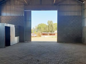 300 m² Commercial space in Bainsvlei