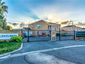 2 Bed Apartment in The Crest