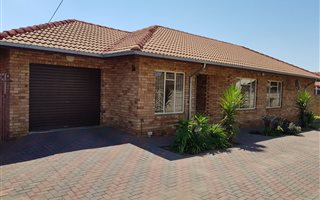 3 Bedroom Townhouse in Bronkhorstspruit