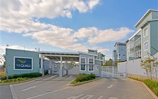 3 Bedroom Apartment in Paulshof