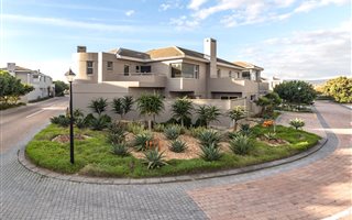 4 Bedroom House in Sunset Links