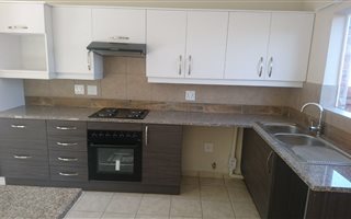 3 Bedroom Duplex in Raslouw