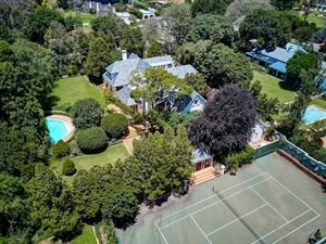 5 Bed House in Westcliff