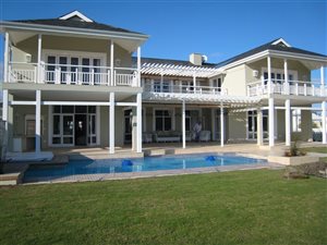 4 Bed House in Thesen Islands