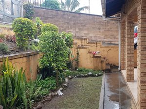 4 Bed Simplex in Grove End