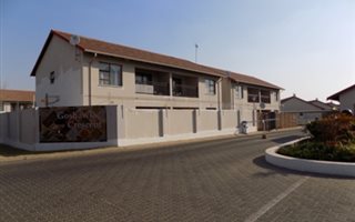 2 Bedroom Apartment in Parkrand