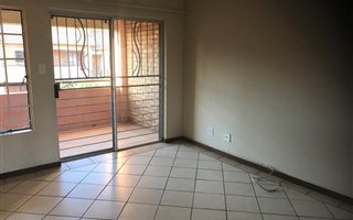 2 Bedroom Apartment in Mooikloof Ridge