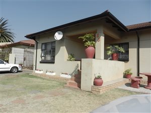 5 Bed House in Chrisville