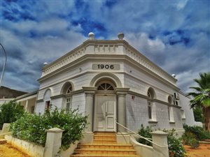 5 Bed House in Uniondale