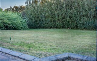 751 m² Land available in Westlake Estate