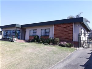 4 Bed House in Drakensview