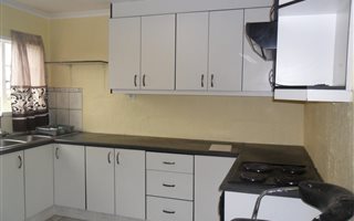 2 Bedroom Flat in Newlands East