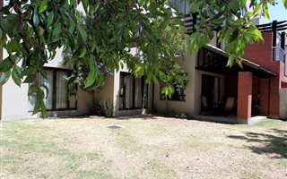3 Bedroom Apartment in Bryanston