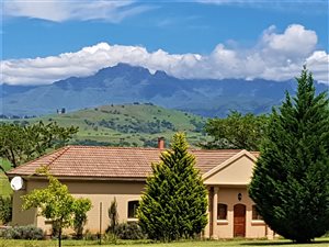 12 Bed House in Champagne Valley