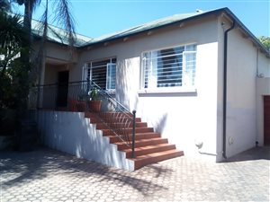 3 Bed House in Kensington