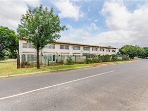 2 Bed Townhouse in Lambton Gardens