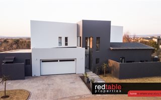 4 Bedroom House in Hazeldean (Silverlakes Surroundings)