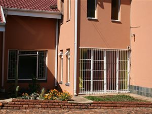 4 Bed House in Lyttelton Manor