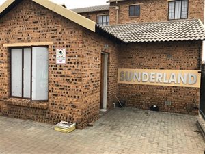 2 Bed Apartment in Chloorkop